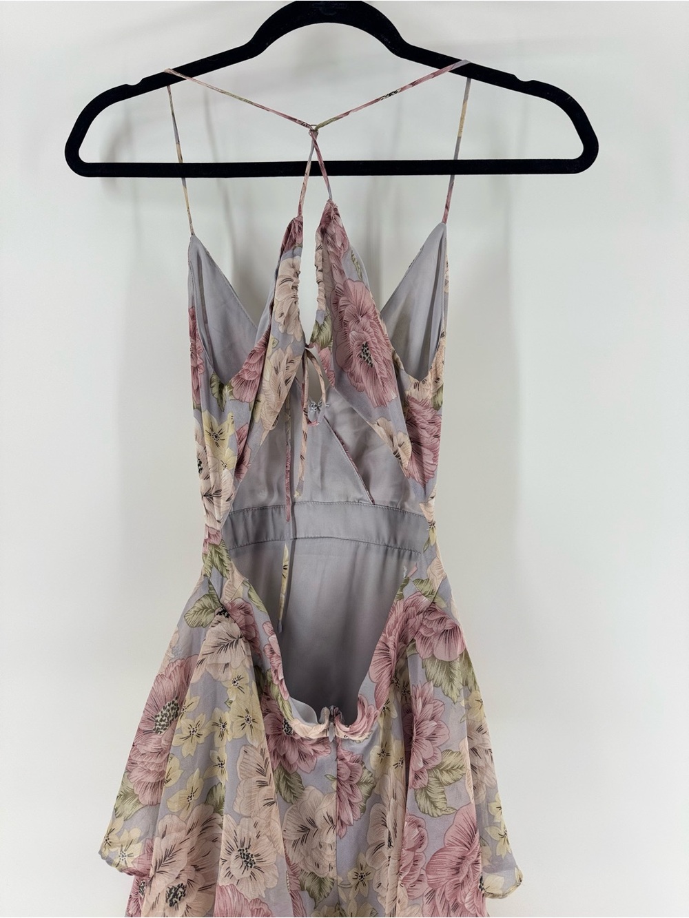 ASTR the Label Rosana Floral Tiered Ruffle Maxi Dress backless plunge - SizeXs - Picture 7 of 11